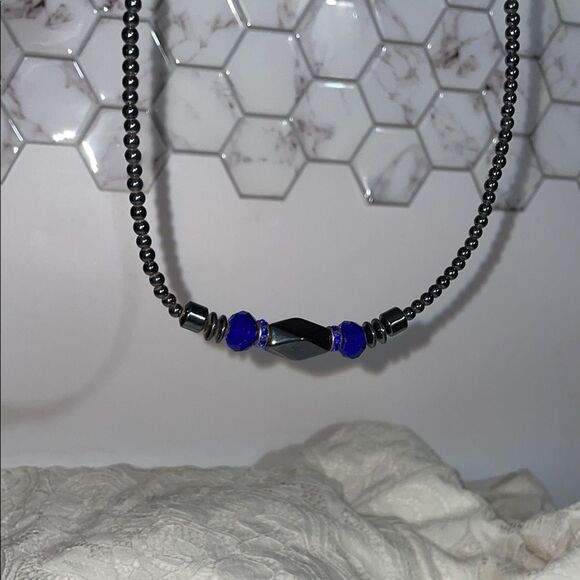 Elegant Hematite and Vibrant Blue Beaded Necklace - Picture 3 of 3